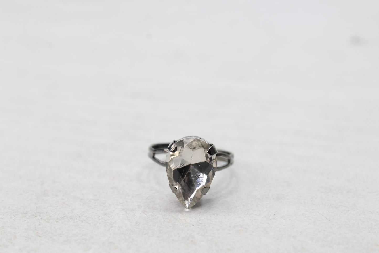 Big Crystal Stone Stretch Rings Metalic Drop Finger Ring