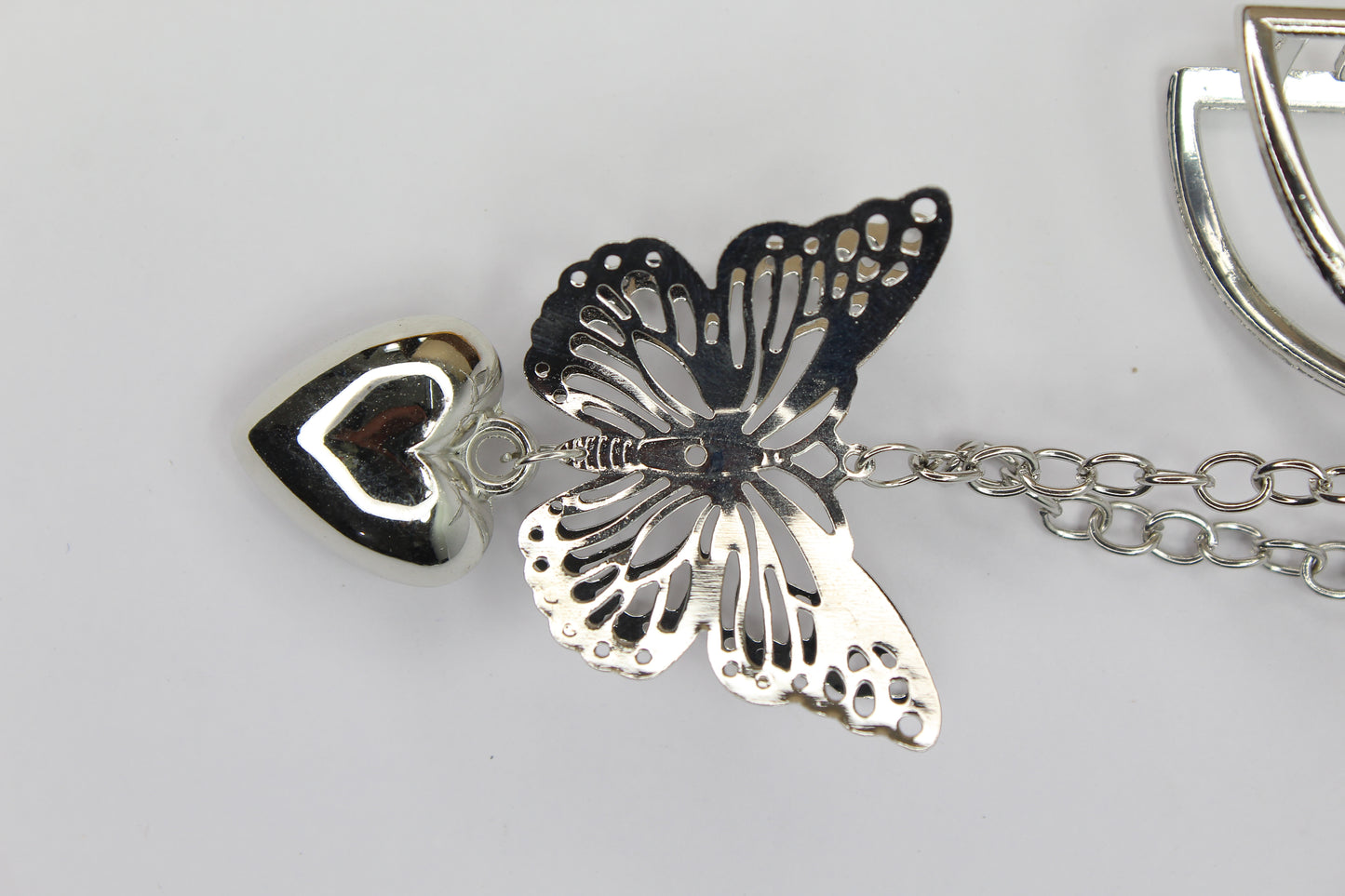 Big Hair Claw D-Shape Metal Heart Dangle Butterfly Clips